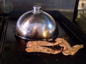 asta luagos burger cooking