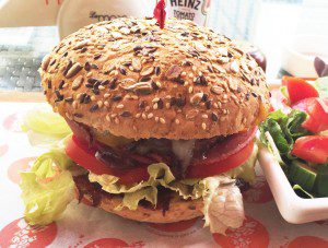 Hamburger Chicken or beef burger served with your choice of cheese, beef bacon or egg with mustard. Mayo, lettuce, tomato and onions