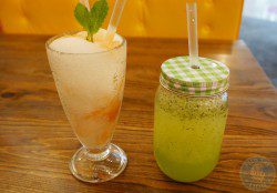 chiquen grilled Chiqken the chiqui way wood green halal burger food drink salad