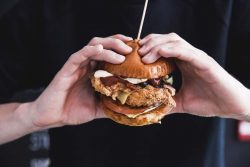 famous-flames-burgers-chicken-wings-camden