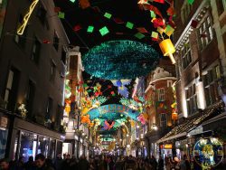 Le Bab Gourmet Kebabs Kingly Court, Carnaby Street, Soho, London Halal