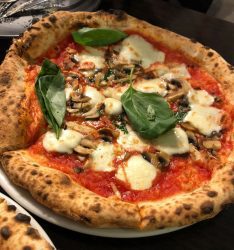 400 Gradi Italian PIzza Kuwait Middle East