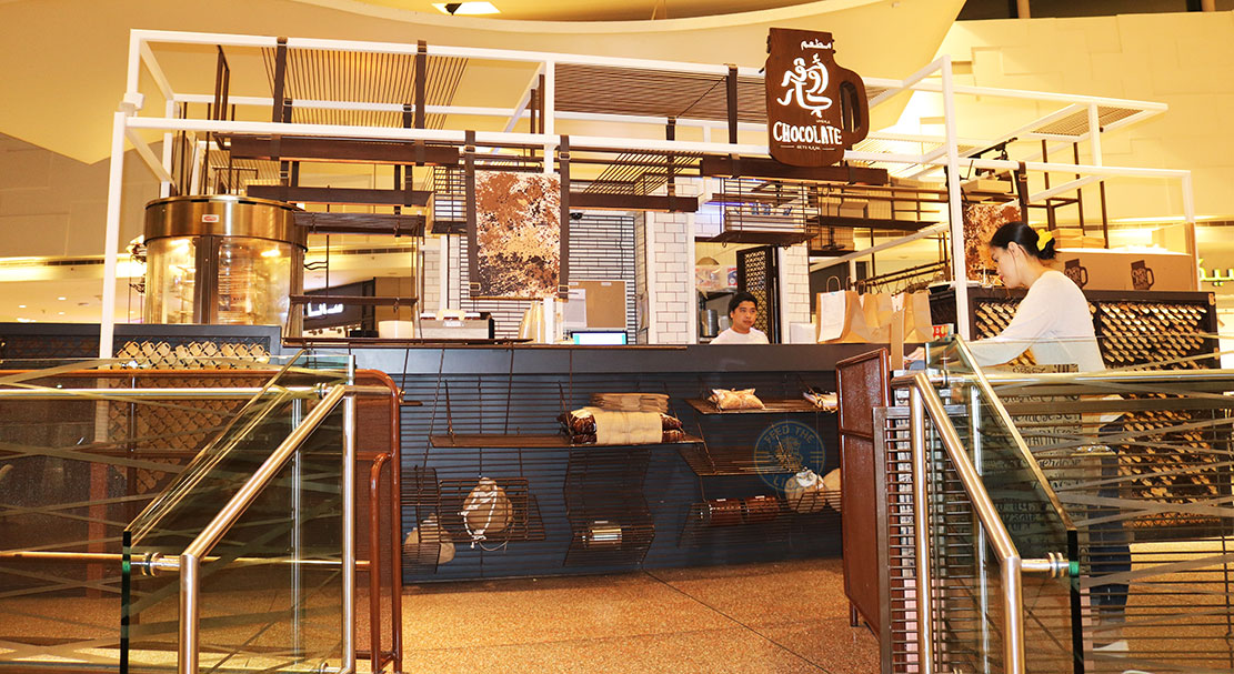 Overjar Over Jar chocolate Kuwait dessert restaurant Halal Feed the Lion