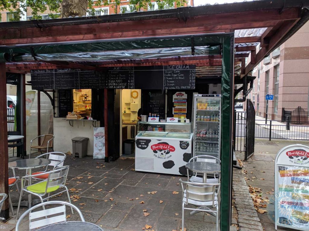 pistachioscafe Feed the Lion