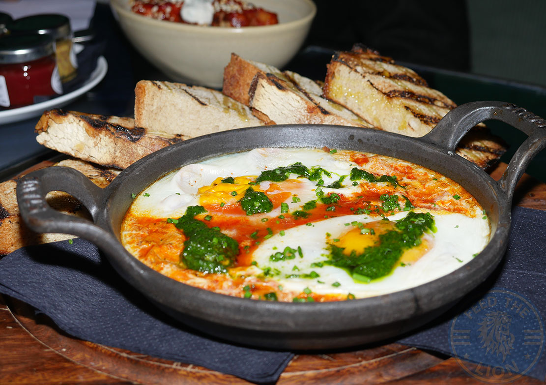 Rake's Cafe Bar Liverpool St. London Halal Feed the Lion