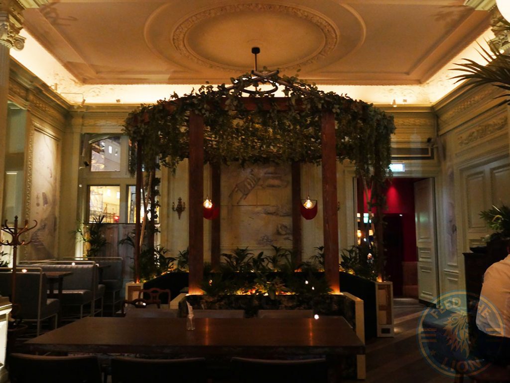 Rake's Cafe Bar Liverpool St. London Halal Feed the Lion