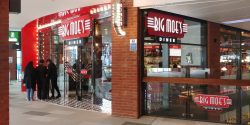 big moes Wembley 'London Designer Outlet' Halal Friendly Restaurants