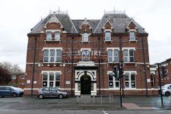 Safire restaurant & Grill Indian Pakistani Manchester Halal