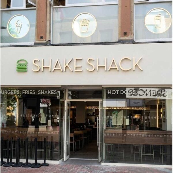 Shake Shack Halal restaurant the oracle reading