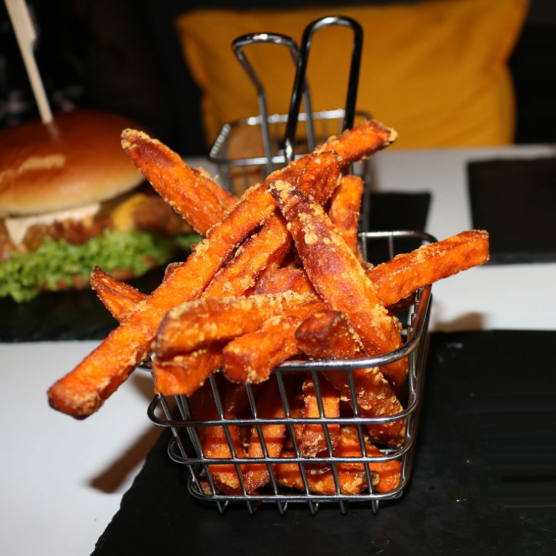 Bun & Slice Halal Manchester restaurant pizza burger Feed the Lion