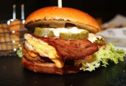 Bun & Slice Halal Manchester restaurant pizza burger
