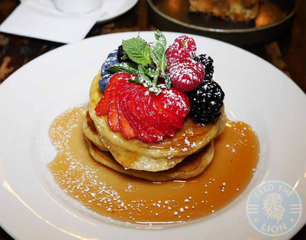 Balans International Cuisine Westfield London White City Halal Restaurant Burgers Steaks Breakfast Brunch