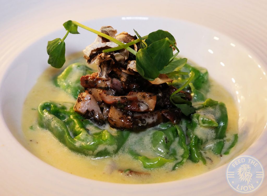 Bella Cosa Halal Italian Canary Wharf London restaurant