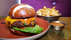 burger Comptoir V Vegan London restaurant Kensal Rise