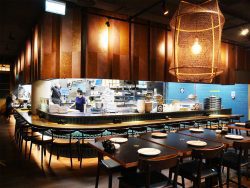 decor Flesh & Buns Japanese Izakaya Oxford Street Halal restaurant bao buns