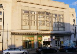 mosque tooting broadway Halal restaurants